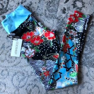 GoldSheep Leggings Medium